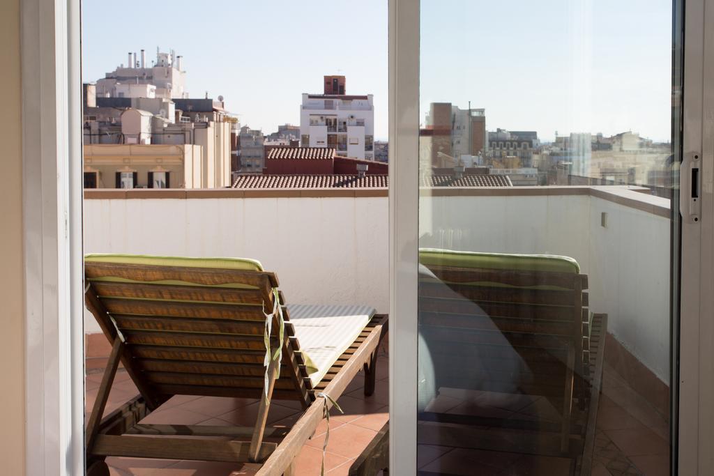 ברצלונה Gaudi Views Apartment מראה חיצוני תמונה