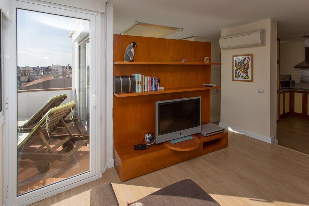 ברצלונה Gaudi Views Apartment מראה חיצוני תמונה